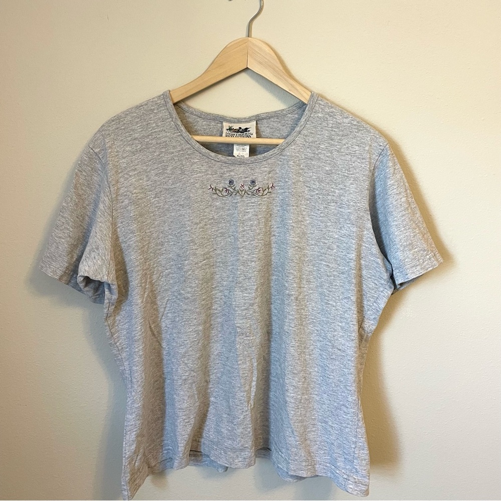 Northern Reflections - Gray Tee With Floral Embroidery - Size XL